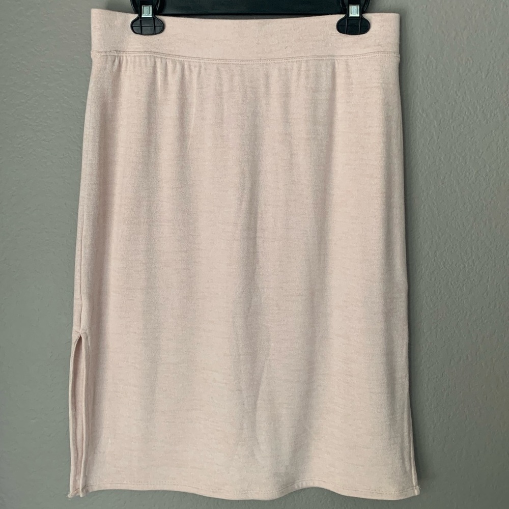 Stretchy GAP Midi Pencil Skirt in Blush